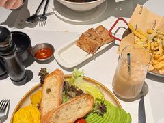-静香HOUSE·全时段融合餐厅(七星欢乐颂店)
