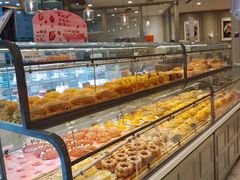 面包甜点陈列柜-面包新语(龙湖·西宸天街店)