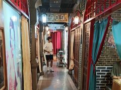 -东口码头·烧鸽子·鱼头泡饼·地方菜(金鹰悦城店)