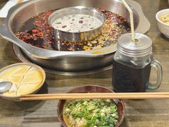 -渝嘴小老弟老火锅(华新村店)