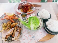 -Cha Cha's Beach Cafe