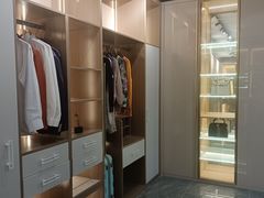 -米兰天地装饰(红星美凯龙旗舰店)