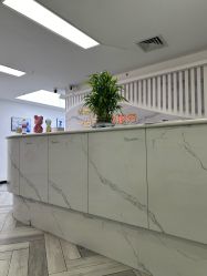 -米娜护肤造型