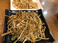 -三鞭一花·独一处·元英砂锅(海光寺店)