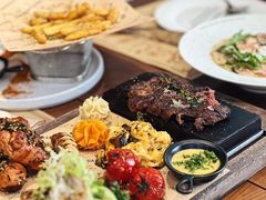 -Mark&Mars Restaurant