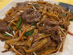 干炒牛河-天宝食坊·啫啫煲大排档(西华路店)