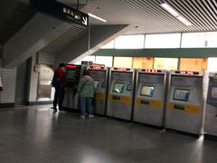 -漕溪路(地铁站)