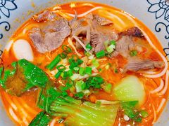 苗家红酸汤牛肉粉-俏凤凰(美林M·LIVE天地东座店)
