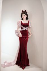 -洋洋婚纱品牌集合店