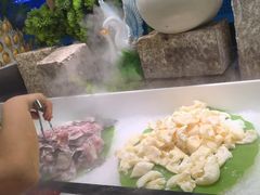 -四囍码头海鲜烧烤自助火锅(外滩南京东路悦荟广场店)