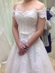 -艾米丽婚纱礼服