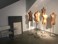 -洪小鹏生活美学馆(领SHOW天地店)