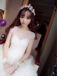 -艾米丽婚纱礼服