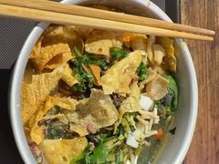 -丽丽三鲜螺蛳粉(田林路店)