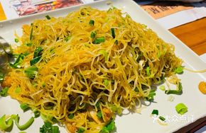 Shrimp and Dried Squid Fried Rice Noodles