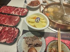 -牛村来人潮汕牛肉火锅(西单店)