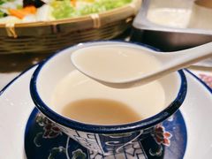 -尚尚仙·酸汤猪手·猪肚鸡火锅(华联万柳购物中心店)