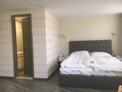 -海豚湾高端月子会所(黄浦店)