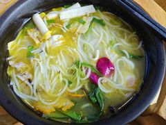 -桥香园过桥米线(国贸店)