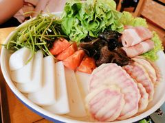 -民食香·腊排骨野生菌美食(木府店)