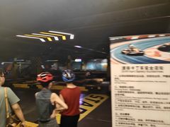 -极限PLAY运动娱乐新世界·团建派对潮玩休闲馆·室内蹦极高空游乐园