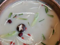 -三人行骨头王火锅(长寿店)