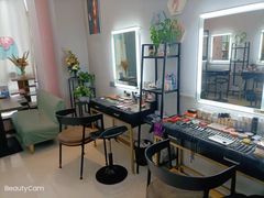 -ME觅妆·定制美妆·彩妆私教(菱角湖店)