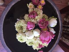 -Neary Khmer Restaurant