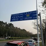 找个有水有草坪的环境好的地吧