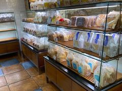 面包甜点陈列柜-苹果花园(桂林路店)