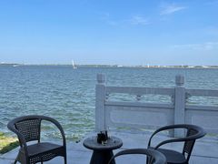 -上海滴水湖皇冠假日酒店