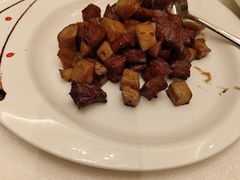 古法牛肉粒-青岛香格里拉·香宫中餐厅