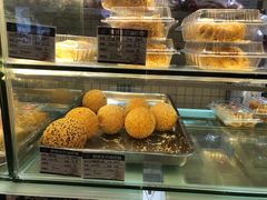 -白玉兰食品甜凤店(合生汇店)