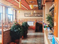 -乡村木柴铁锅炖饭店