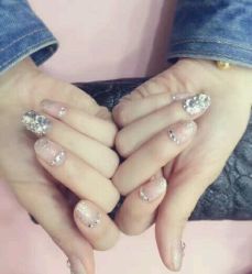 -Easy Lady美甲美睫半永久纹绣工作室