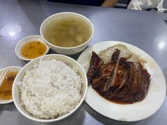 -华香鹅快餐店
