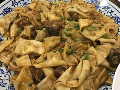 -壹阁胡羊焖饼(特色小吃街店)