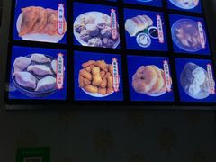 -敖特尔布里亚特美食坊(世纪花苑店)