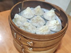 -莱莱小笼·乔艾