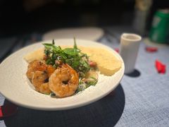 芝麻菜牛油果大虾沙拉-弦月窗LUNETTE BY AMANDA(复兴路店)