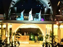 -茅草房·河畔园林火锅