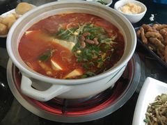 酸汤豆米火锅-黔府豆米火锅野菜馆(南马店)