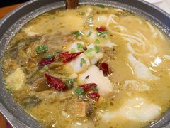 -周鱼小馆石锅酸菜鱼(活力汇店)