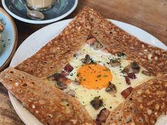 鸡蛋蘑菇熏肉荞麦可丽饼-RAC BAR(安福路店)