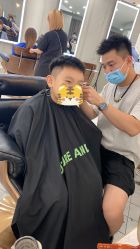 点击看大图 -八佰伴8008星级形象店