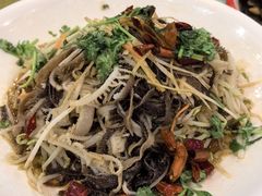 -闯关东东北农家菜(崂山石老人店)