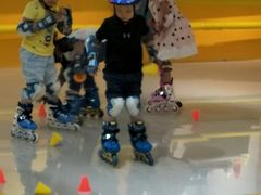 -阿布溜溜·轮滑(21世纪太阳城店)