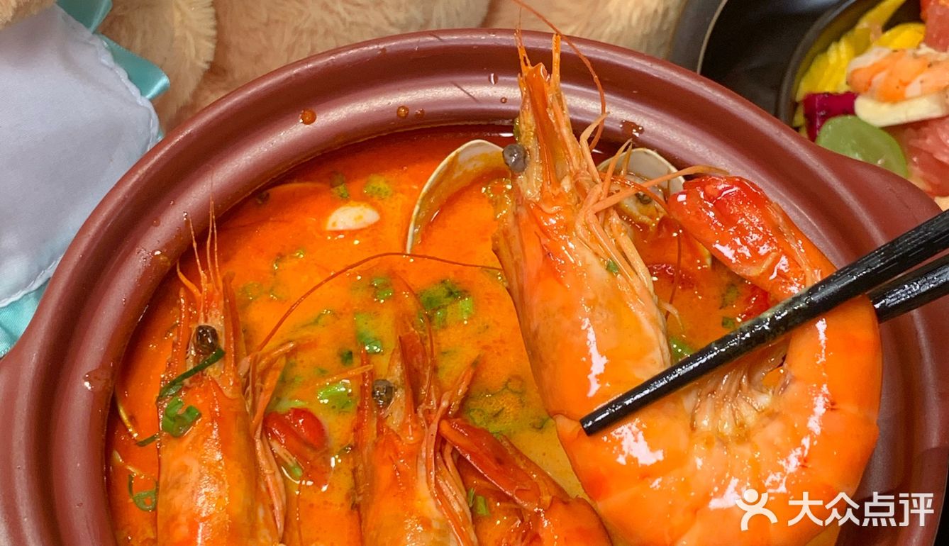 西湖边，被黄油小熊围绕的一餐‼️