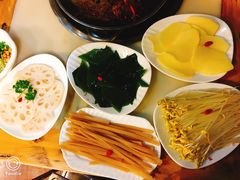 -蜀滋香鲜鱼美蛙火锅(339店)