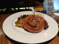 -1886德国汽车餐厅(外滩十六铺码头店)